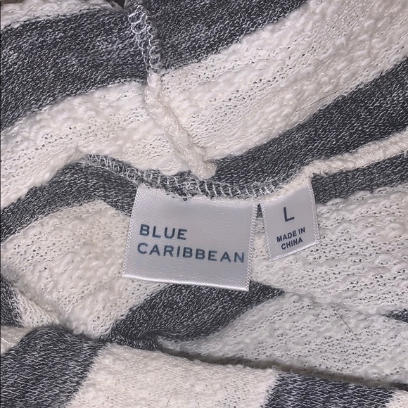 Beach Cover Up - Picture 3 of 3